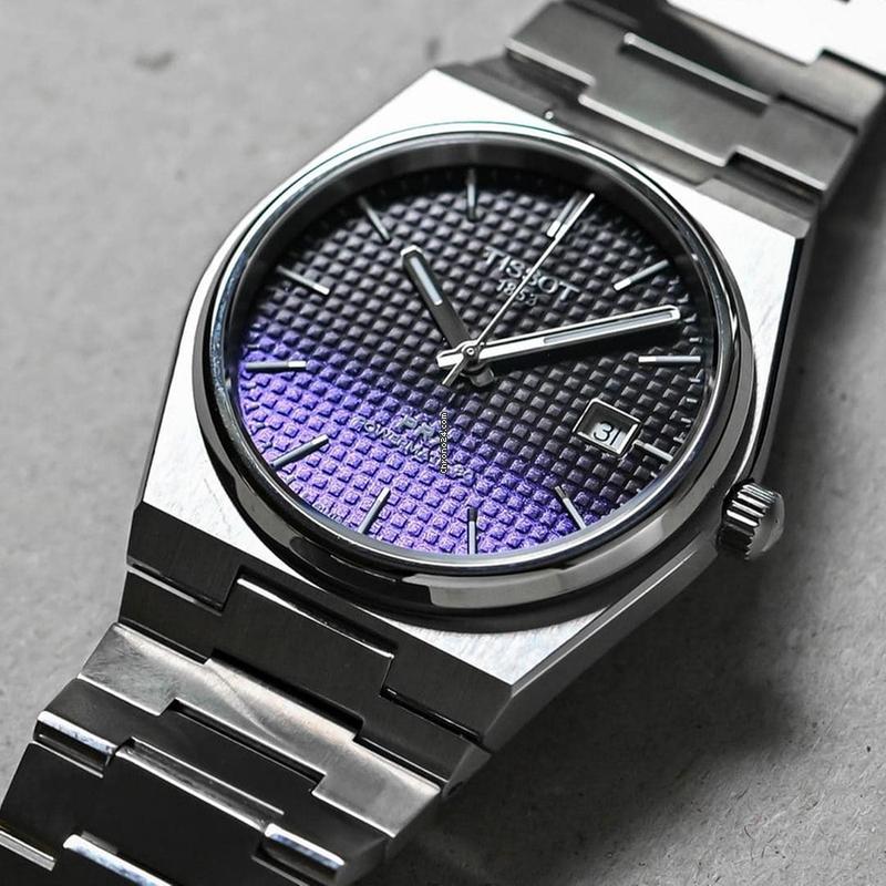 Tissot T137.407.11.051.01 Powermatic 80 Men's Watch – Gradient Blue Dial & Silver Steel Strap