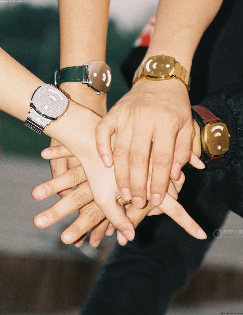 Gucci Grip Quartz Silver Dial Green Leather Strap Unisex Watch - YA157406