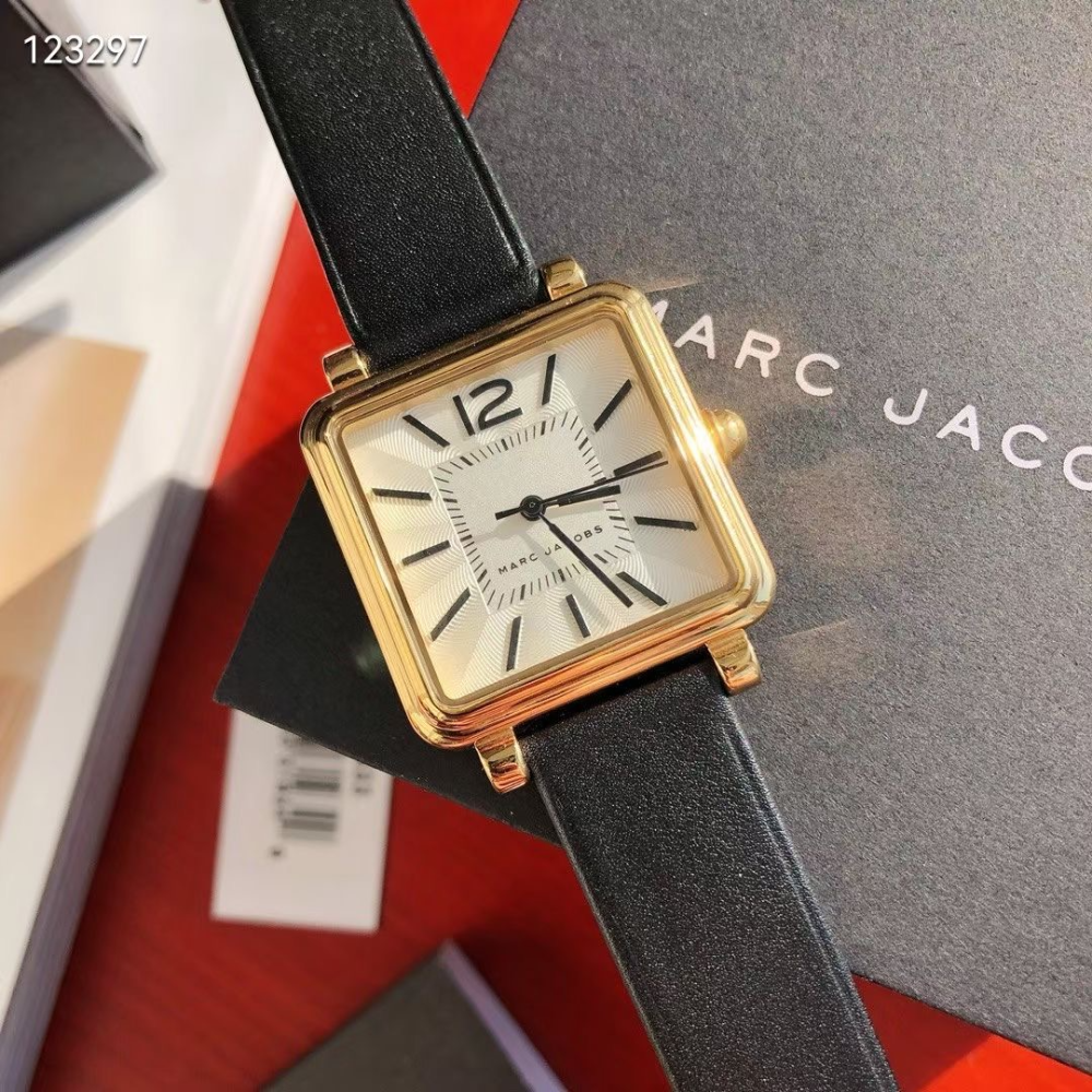 Marc Jacobs Vic Silver Dial Black Leather Strap Watch for Women - MJ1437