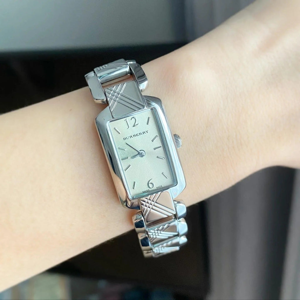 Burberry Signature Silver Dial Silver Steel Strap Watch for Women - BU4212
