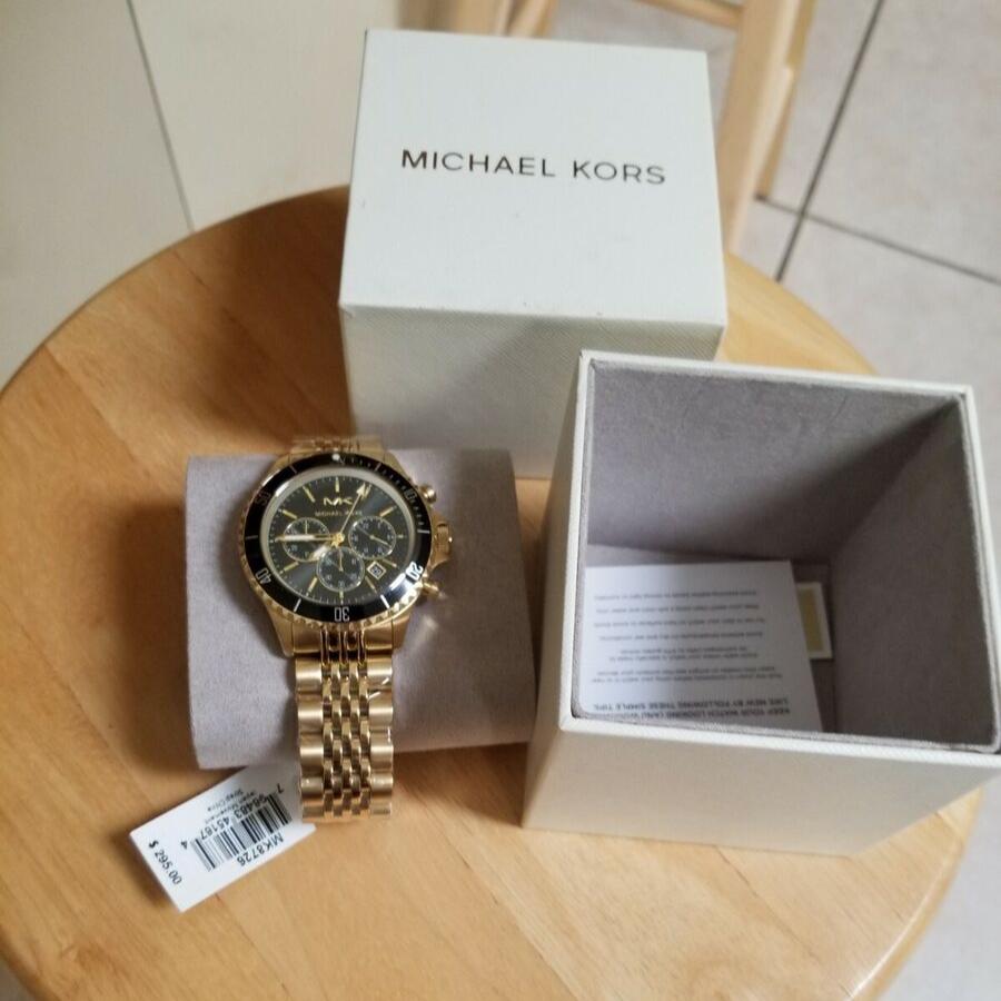 Michael Kors Bayville Chronograph Black Dial Gold Steel Strap Watch For Men - MK8726