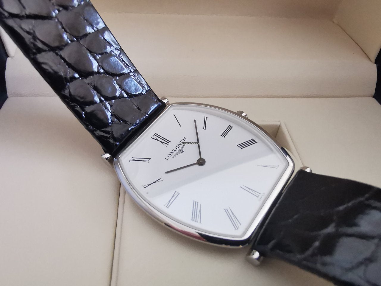 Longines La Grande Classique de Longines Tonneau White Dial Black Leather Strap Watch for Women - L4.205.4.12.2