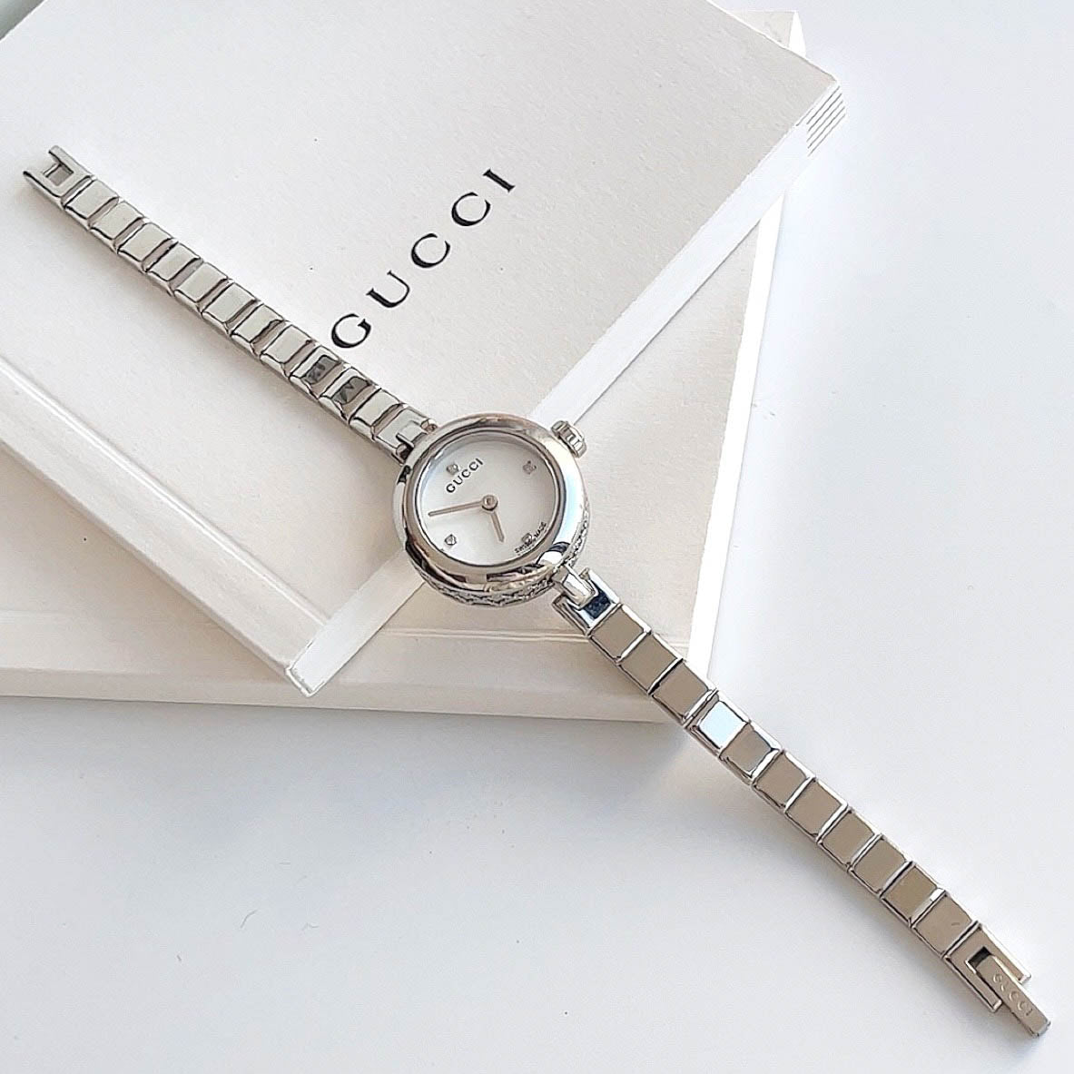 Gucci Diamantissima Quartz Diamonds White Dial Silver Steel Strap Watch For Women - YA141503